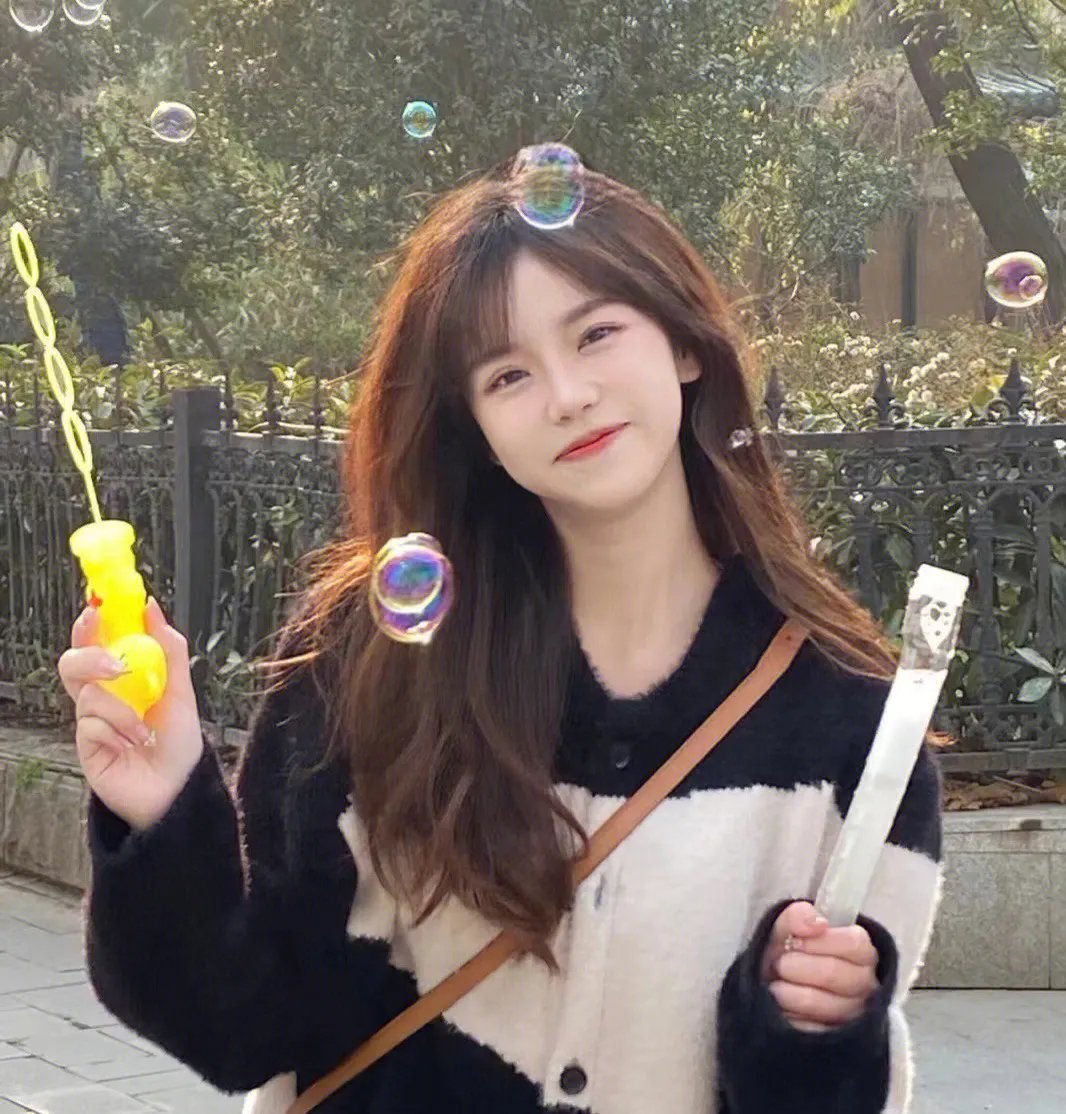 维多利亚女皇 海报